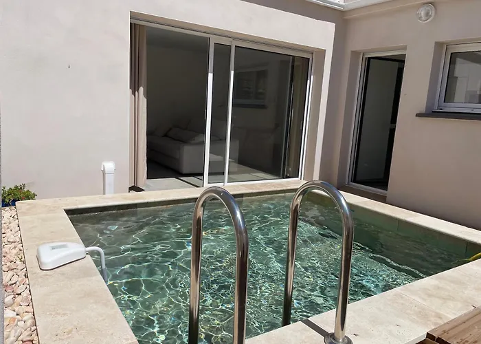 L’écurie - Maison Neuve 5 Personnes, Piscine Сasa de vacaciones